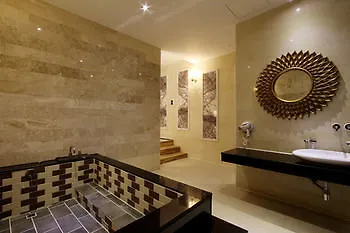 Moon Hotel Inczhon