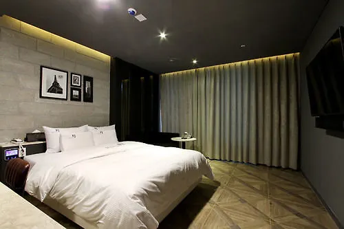 Moon Hotel Inczhon