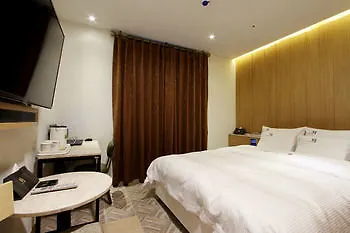 Moon Hotel Incheon